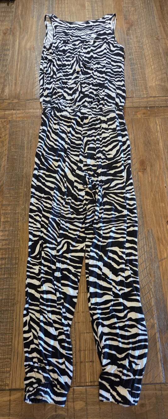 Zenana Womens Zebra One-piece Jumper Size Small